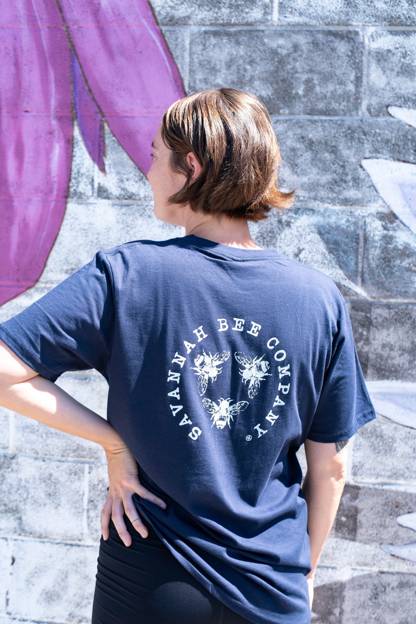 Biene hier jetzt T-Shirt